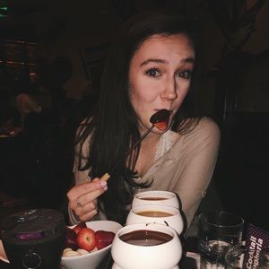 Meet your Posher, Danielle